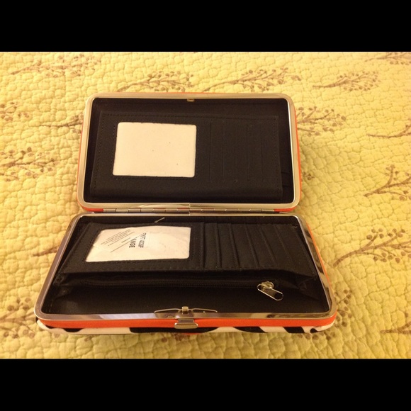 Fashion Wallet - Picture 4 of 5